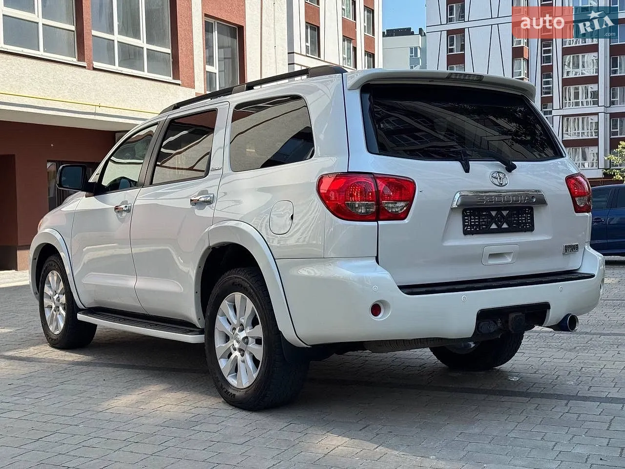 2013 Toyota Sequoia - мініатюра 17
