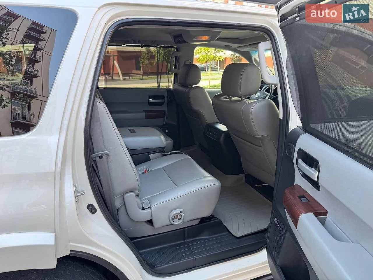 2013 Toyota Sequoia - мініатюра 55