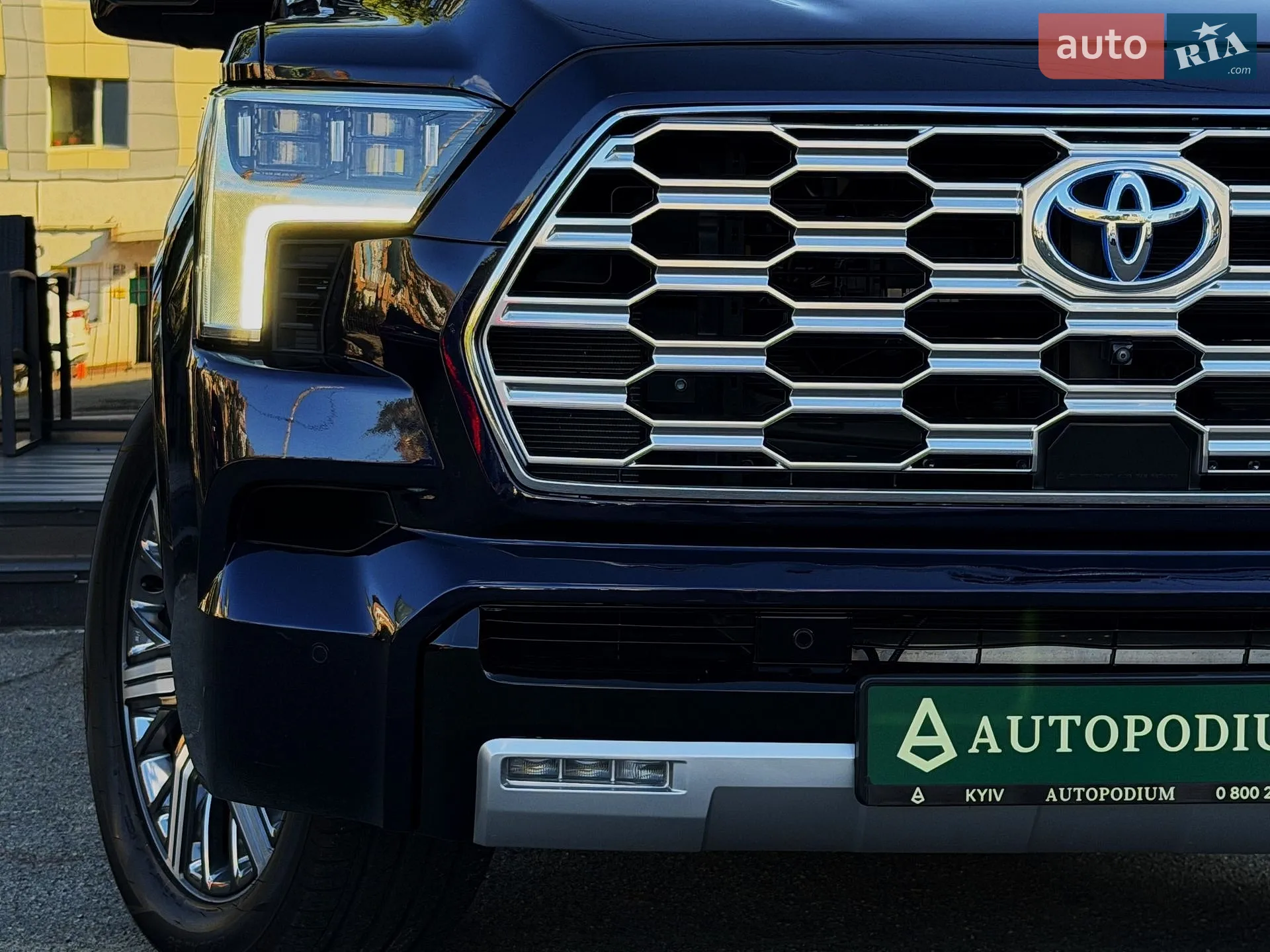 2023 Toyota Sequoia - мініатюра 16