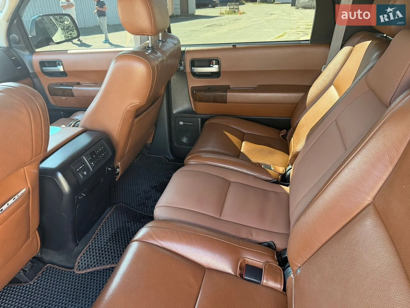 2010 Toyota Sequoia - мініатюра 6