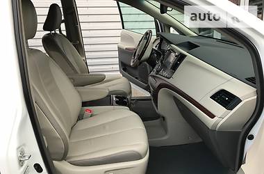 Минивэн Toyota Sienna 2013 в Киеве