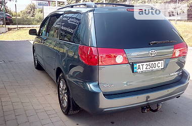 Минивэн Toyota Sienna 2007 в Ивано-Франковске