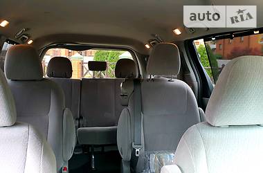 Мінівен Toyota Sienna 2015 в 