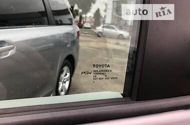 Мінівен Toyota Sienna 2018 в Києві