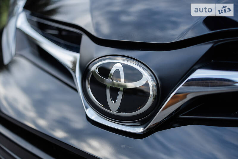 Минивэн Toyota Sienna 2018 в Киеве
