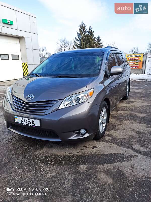 Toyota Sienna 2011 Toyota Sienna 2011