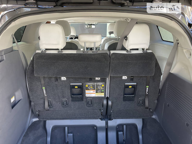 Мінівен Toyota Sienna 2020 в Одесі