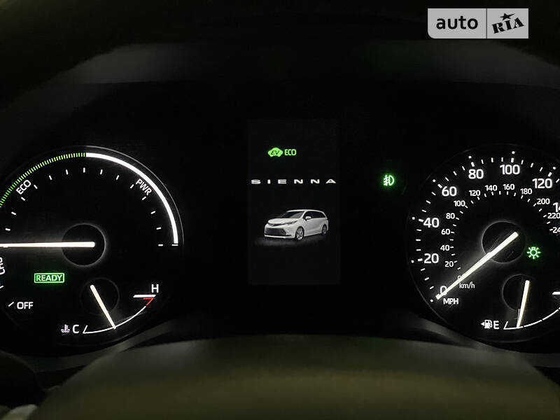 Мінівен Toyota Sienna 2020 в Одесі