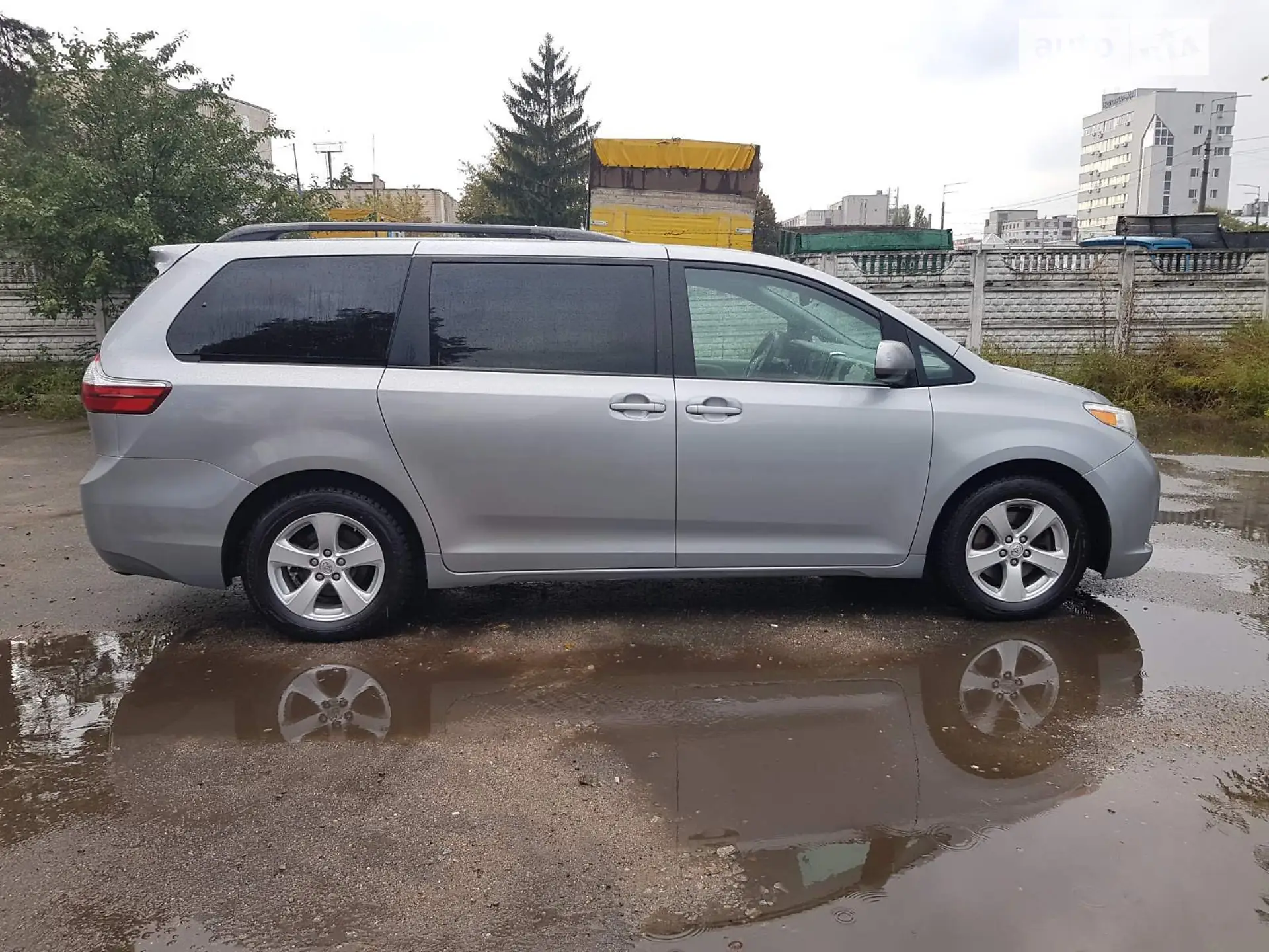 2015 Toyota Sienna - мініатюра 9
