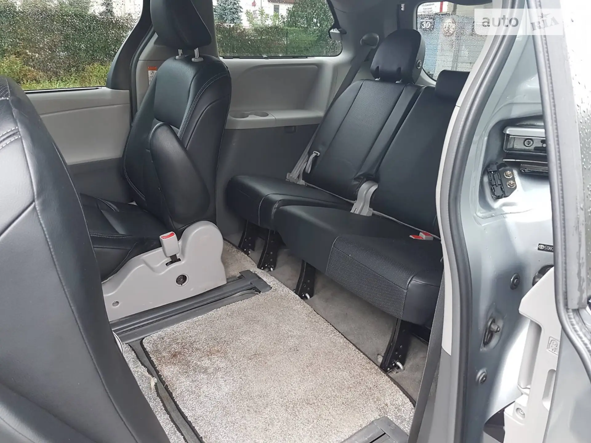 2015 Toyota Sienna - мініатюра 16