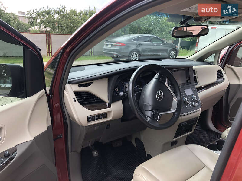 Минивэн Toyota Sienna 2016 в Кременчуге фото 15 Минивэн Toyota Sienna 2016 в Кременчуге