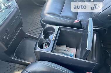 Мінівен Toyota Sienna 2015 в 