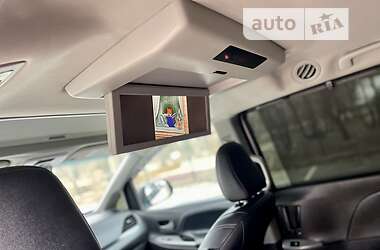 Мінівен Toyota Sienna 2015 в 