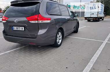 Минивэн Toyota Sienna 2012 в Киеве