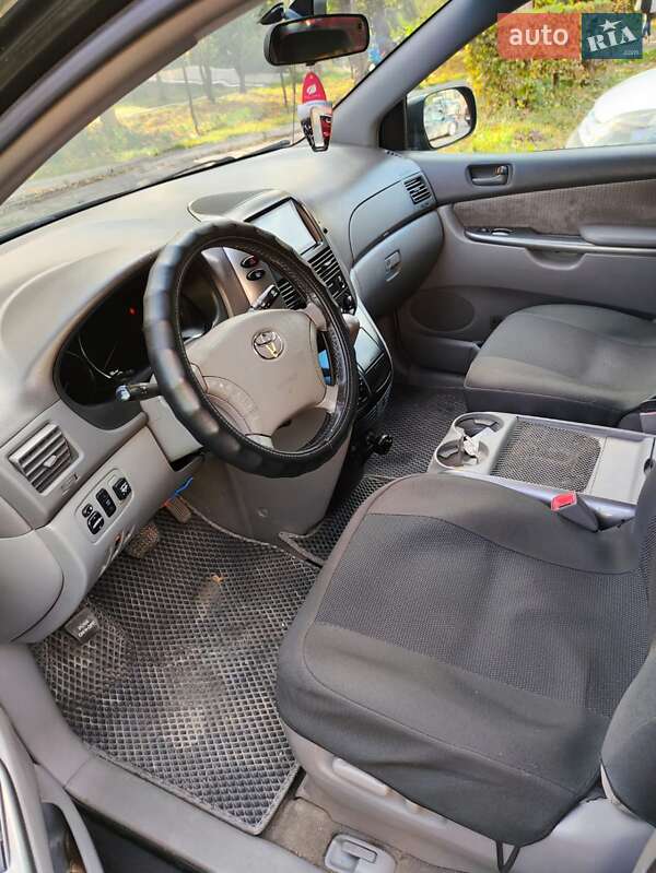 Минивэн Toyota Sienna 2008 в Тернополе фото 6 Минивэн Toyota Sienna 2008 в Тернополе