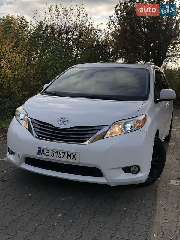 Мінівен Toyota Sienna 2012 в Мукачевому фото 4 Мінівен Toyota Sienna 2012 в Мукачевому