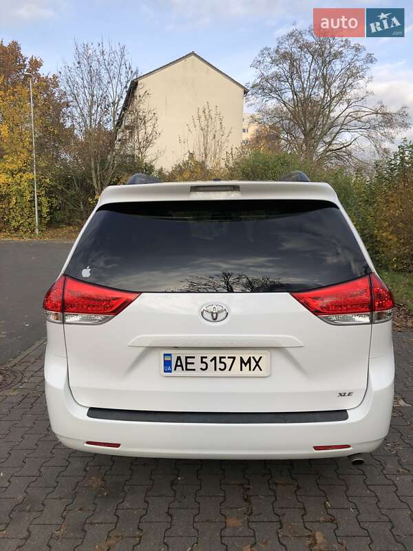 Мінівен Toyota Sienna 2012 в Мукачевому фото 10 Мінівен Toyota Sienna 2012 в Мукачевому