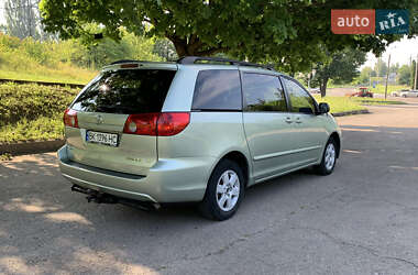 Минивэн Toyota Sienna 2007 в Ровно