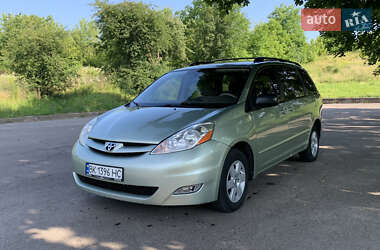 Минивэн Toyota Sienna 2007 в Ровно