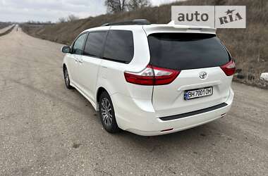 Минивэн Toyota Sienna 2018 в Одессе