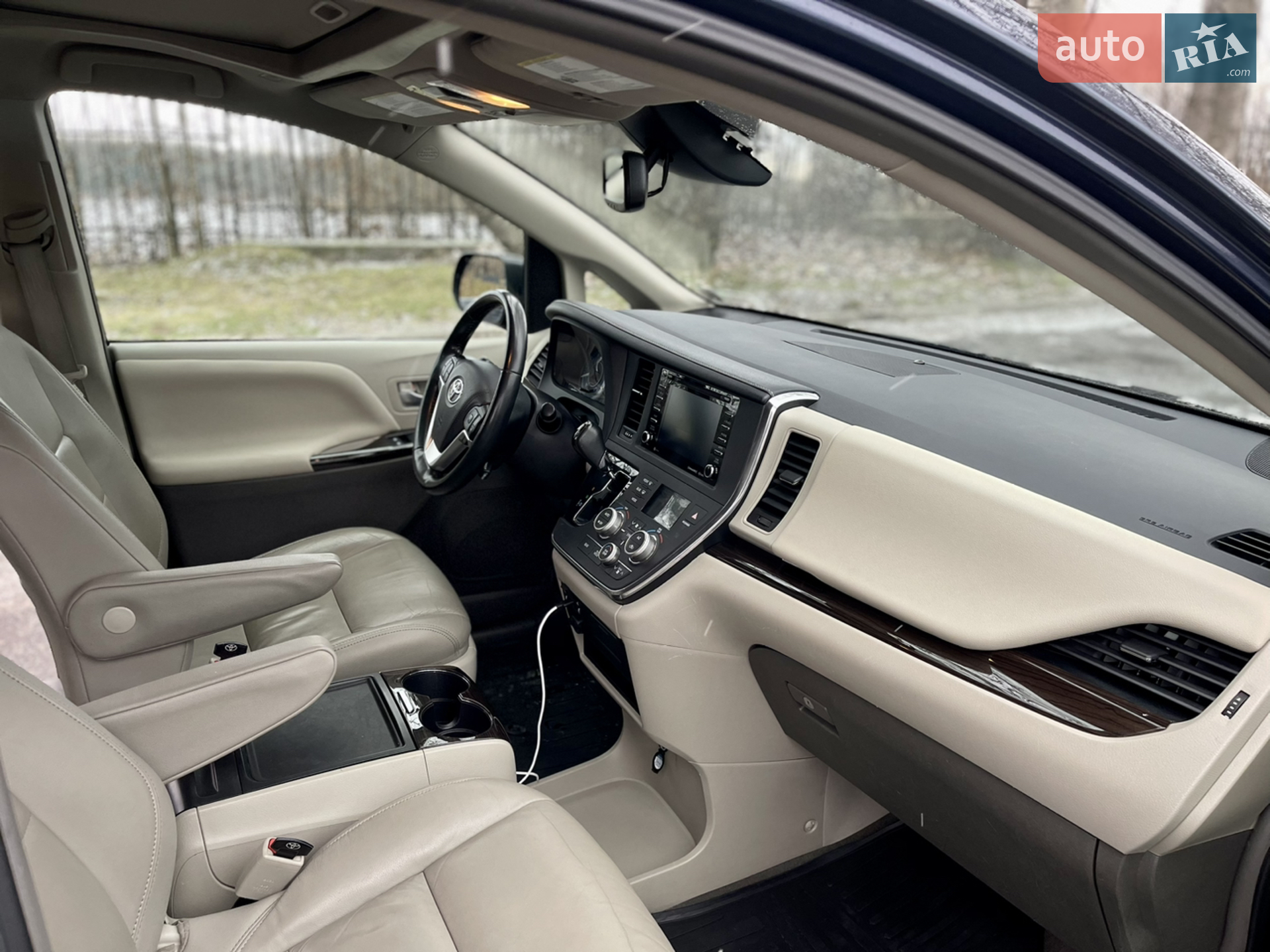 2019 Toyota Sienna - мініатюра 28