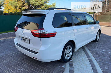 Минивэн Toyota Sienna 2016 в Киеве