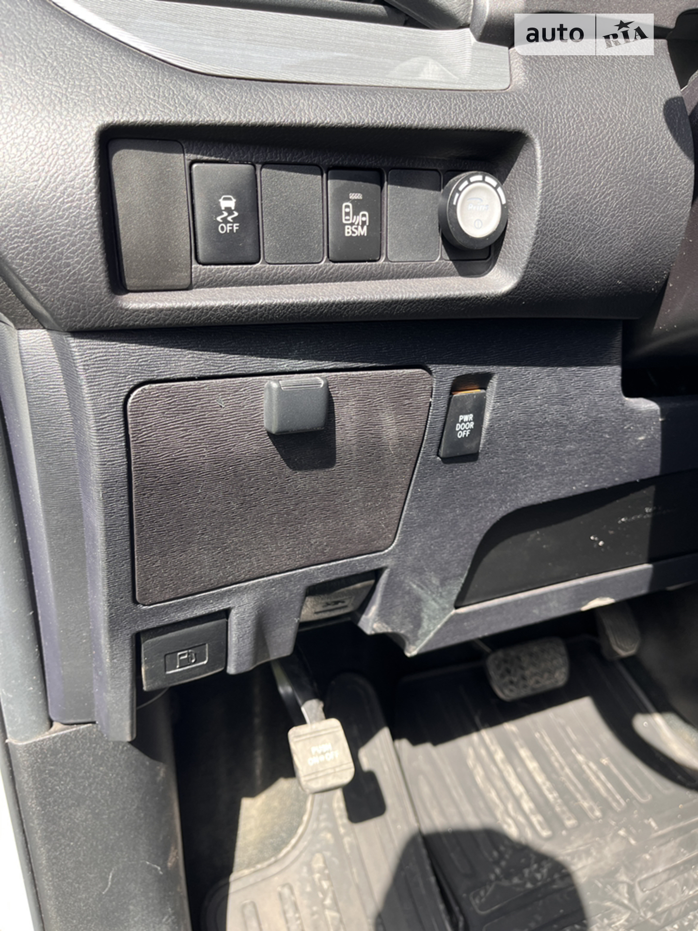 2016 Toyota Sienna - мініатюра 33