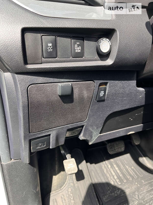 Минивэн Toyota Sienna 2016 в Днепре