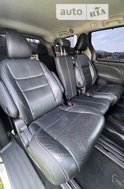 Минивэн Toyota Sienna 2016 в Днепре