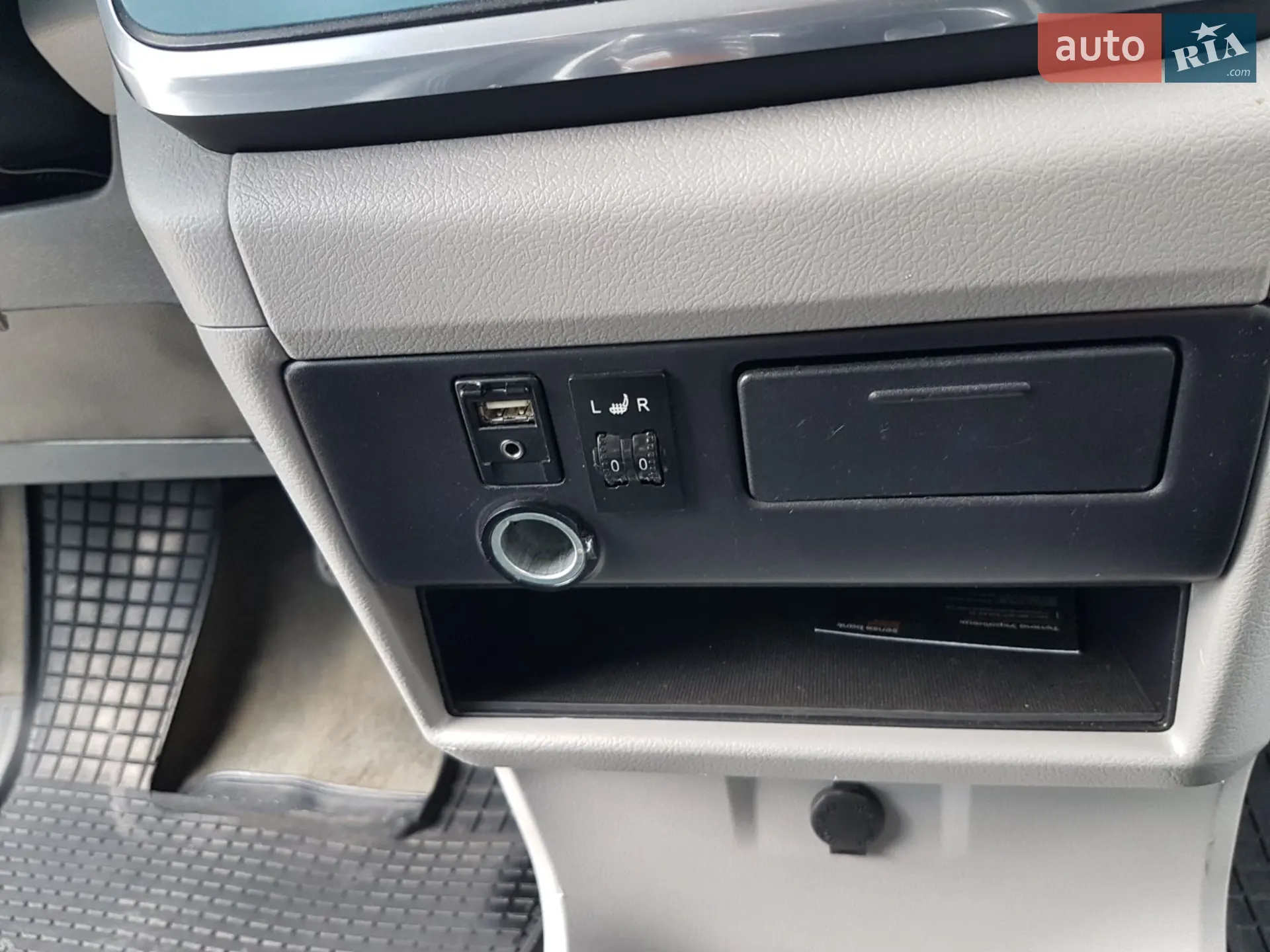 2015 Toyota Sienna - мініатюра 34