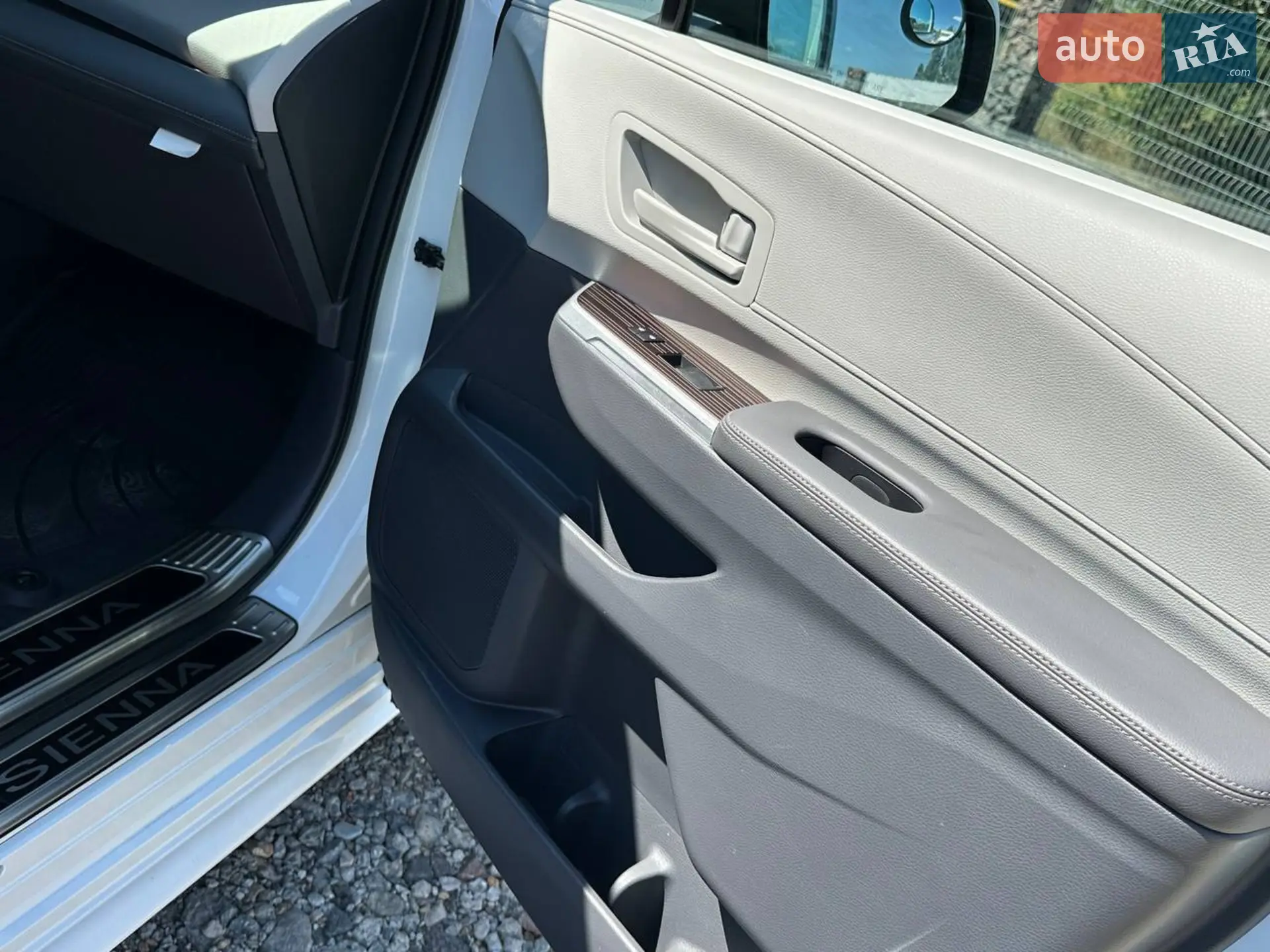 2021 Toyota Sienna - мініатюра 12