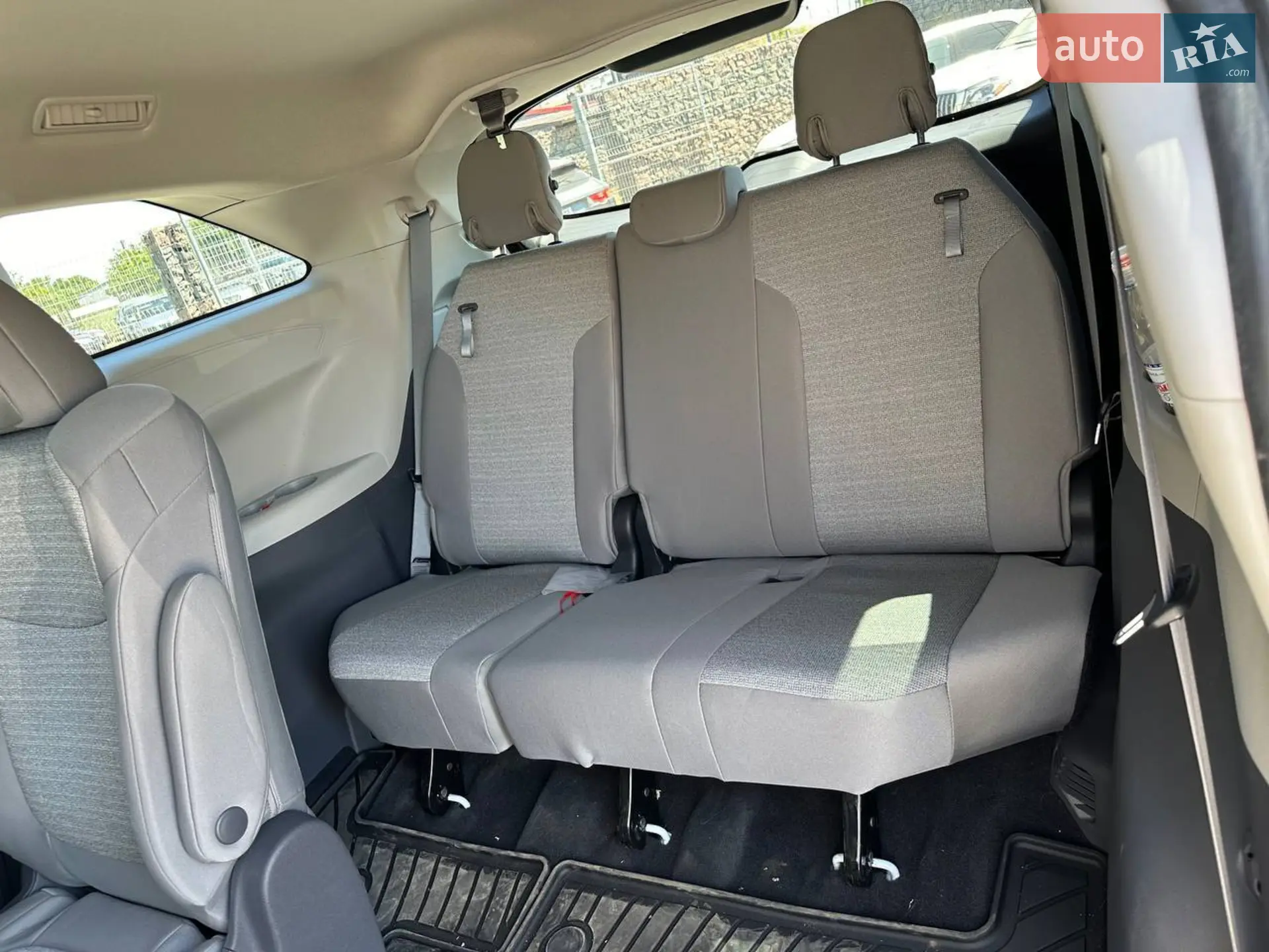 2021 Toyota Sienna - мініатюра 16