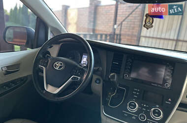 Минивэн Toyota Sienna 2019 в Виннице