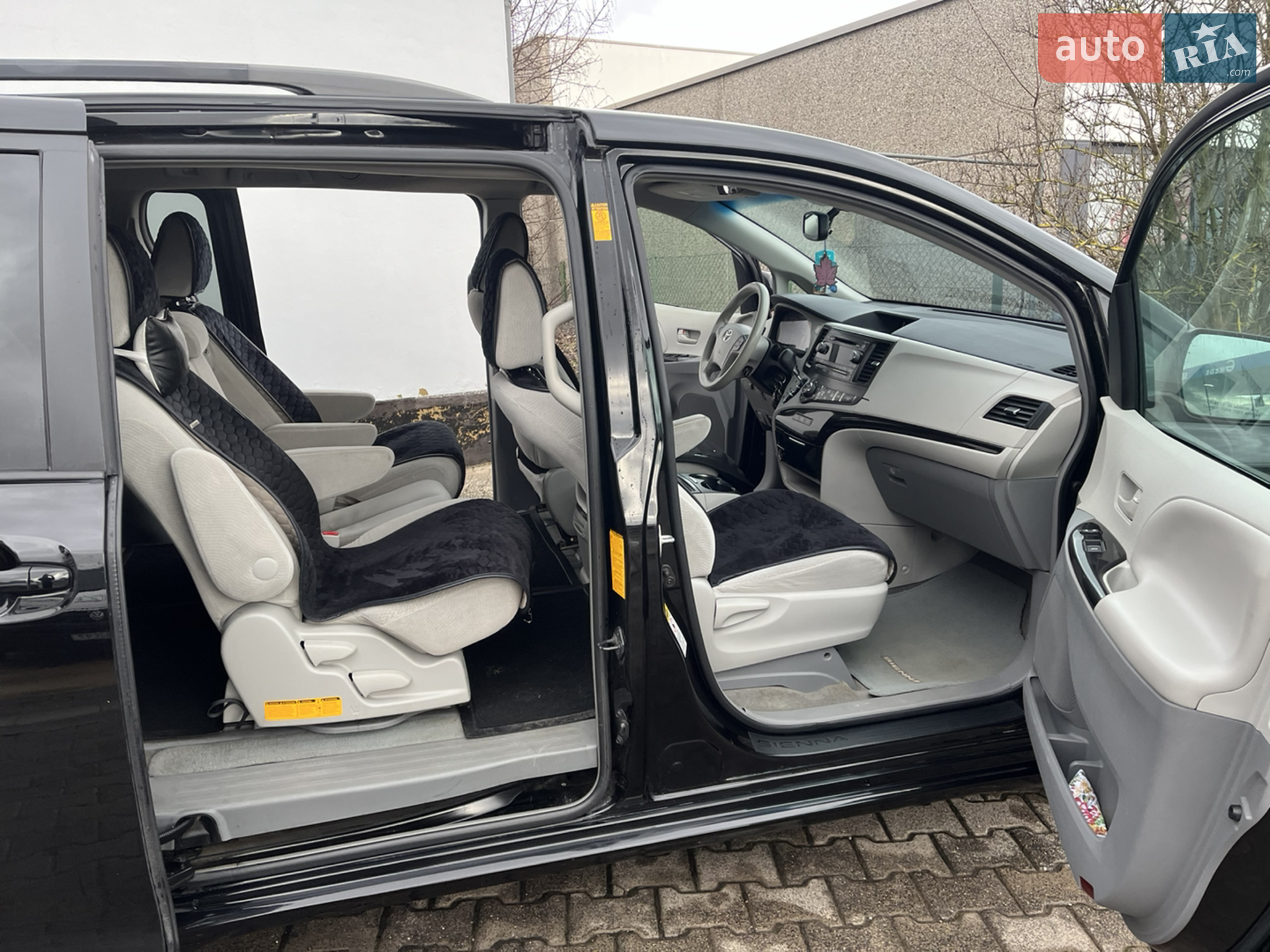2013 Toyota Sienna - мініатюра 10