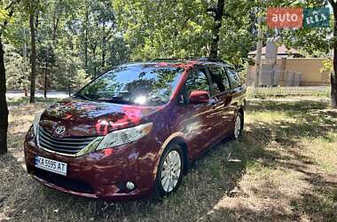 Мінівен Toyota Sienna 2014 в Запоріжжі