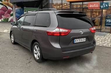 Мінівен Toyota Sienna 2015 в Києві