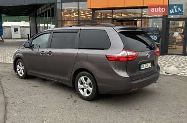 Мінівен Toyota Sienna 2015 в Києві