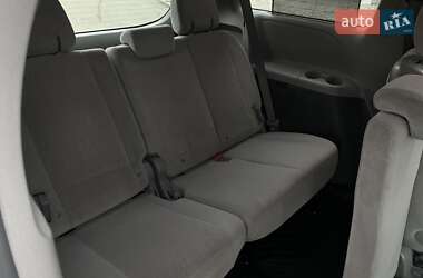 Мінівен Toyota Sienna 2015 в Києві