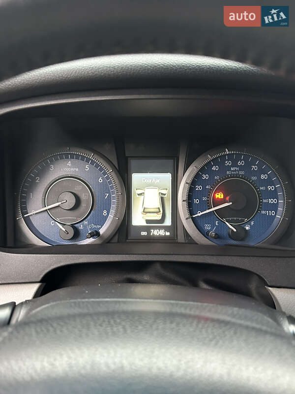 Мінівен Toyota Sienna 2016 в Харкові