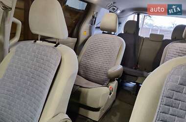 Минивэн Toyota Sienna 2010 в 