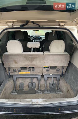 Мінівен Toyota Sienna 2014 в 