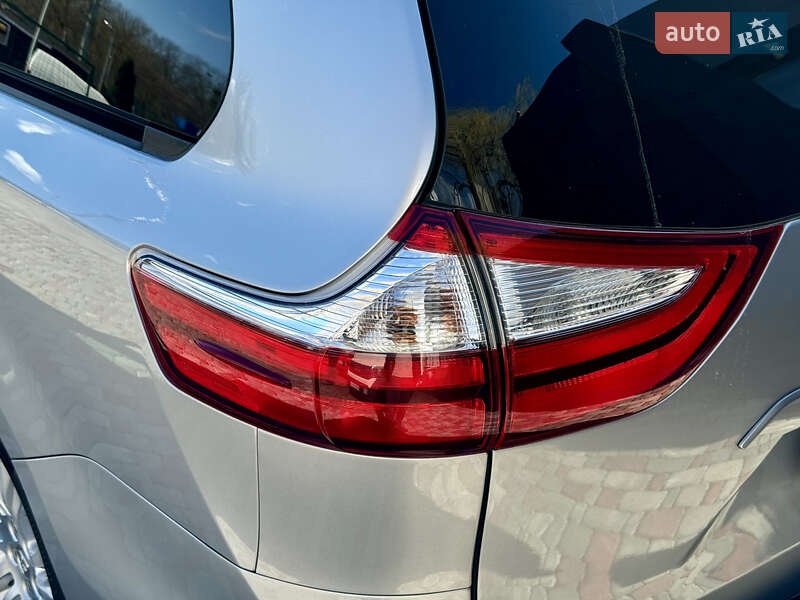 Мінівен Toyota Sienna 2015 в Вінниці