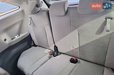 Минивэн Toyota Sienna 2022 в 