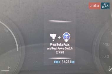 Минивэн Toyota Sienna 2022 в 