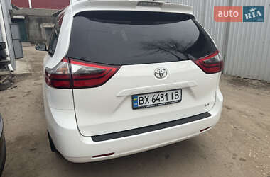 Минивэн Toyota Sienna 2019 в Хмельницком