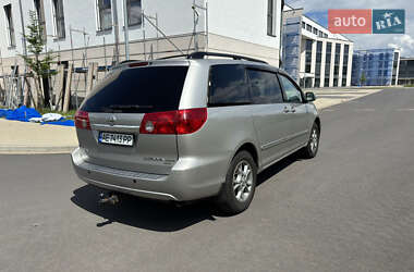 Минивэн Toyota Sienna 2006 в 