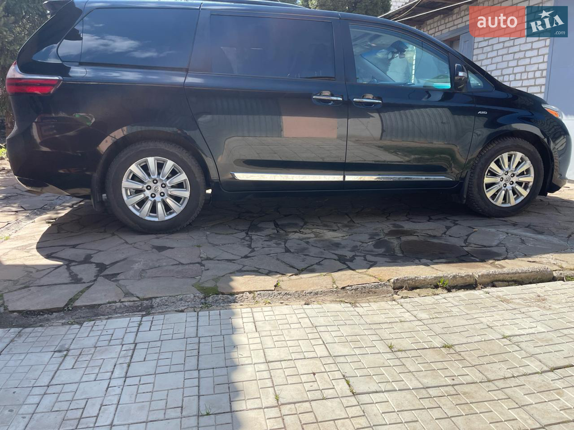 2017 Toyota Sienna - мініатюра 3