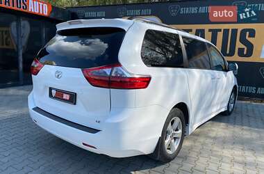 Мінівен Toyota Sienna 2019 в 