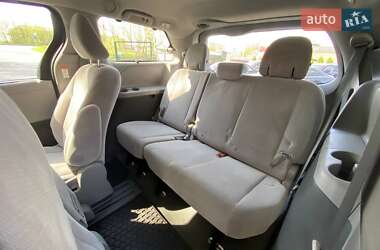 Мінівен Toyota Sienna 2019 в 