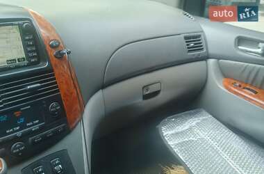 Минивэн Toyota Sienna 2007 в 